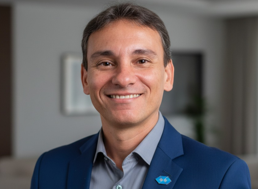 Adm. Paulo Amorim Garcia