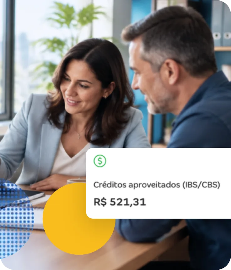 Contadora analisando com o cliente o crédito de IBS e CBS aproveitado